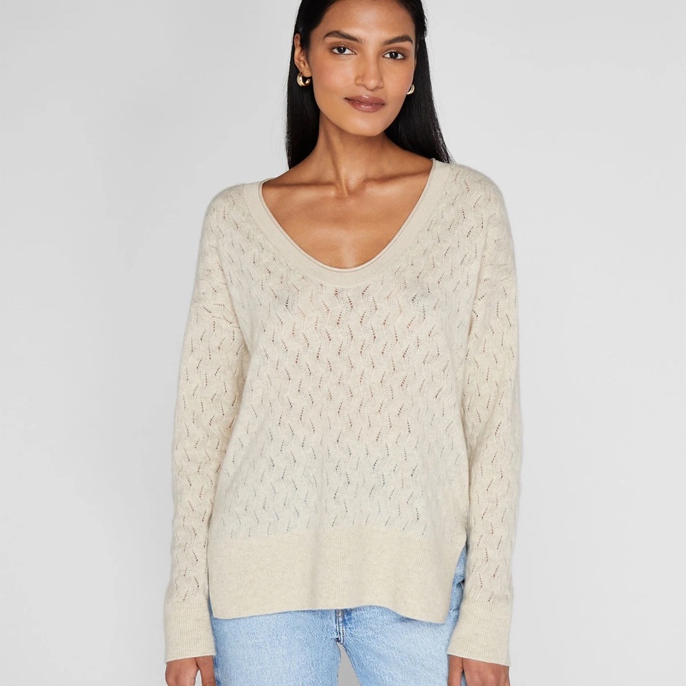 Club Monaco 100% Cashmere Luxurious Texture Pullover Sweater, Oats Colour, sz XL
